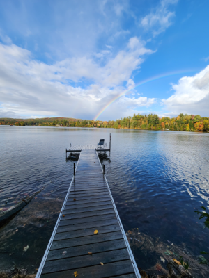 article_img13_lake_with_sky